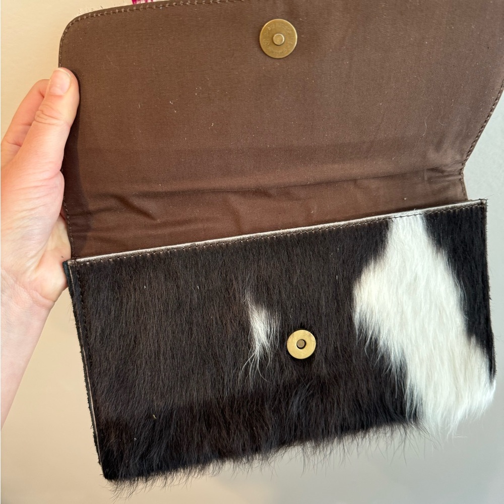 Howdy Real Cow Fur Black and White Purse - Picture 5 of 7